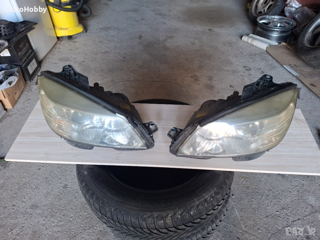 Фар ляв десен Мерцедес W204 с класа 2009г, снимка 1