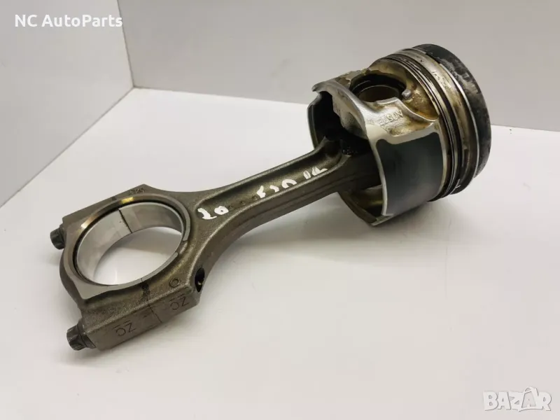 Бутало с биела за БМВ BMW 1 серия 118d B47D20A 2.0 дизел 2016, снимка 1