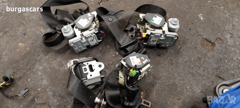 Колани предни задни 609 09 82 00 Mercedes E220 W211 - 50лв, снимка 1