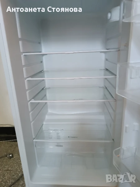 Продавам запазен хладилник с горна камера., снимка 1