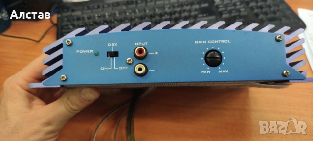 Продавам 4 канален усилвател за кола XP-70, снимка 2 - Ресийвъри, усилватели, смесителни пултове - 53442987