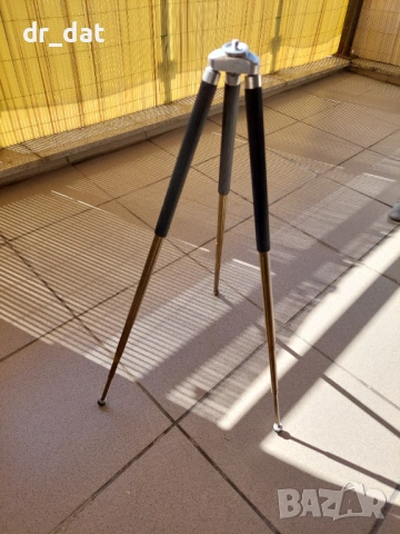Статив трипод Injekta Ines, снимка 3 - Антикварни и старинни предмети - 53851363