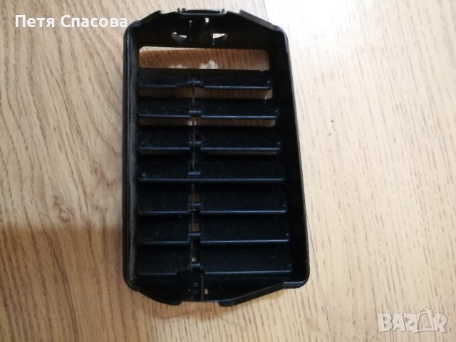 VW Passat Wagon B3 2.0 1992 решетка въздуховод парно в средата на таблото, снимка 2 - Части - 41751013