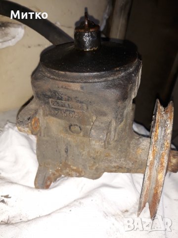 Ретро Помпа за серво управление на Mercedes  OM616 OM617 Мерцедес, снимка 2 - Части - 35931854