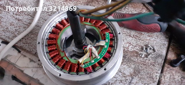 Магнитен генератор много мощен има три фази зависи от оборотите до 40волта, снимка 4 - Други машини и части - 39179477