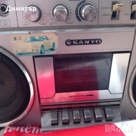 Радиокасетофон SANYO, снимка 2 - Радиокасетофони, транзистори - 53411987