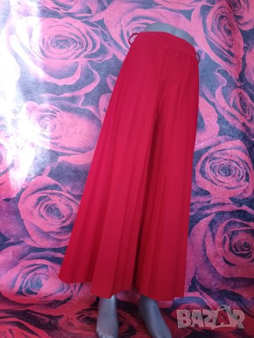 Ярко червен широк панталон плисе с висока талия М, снимка 6 - Панталони - 41375480