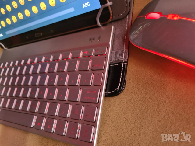 Samsung Galaxy Tab S 128GB 10.5 LTE bluetooth клавиатура и мишка с подсветка и кейс. , снимка 3 - Таблети - 53330503