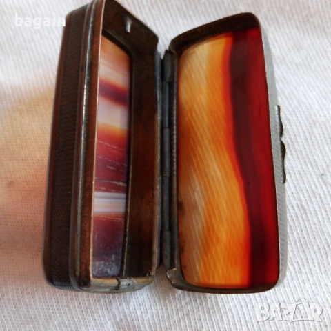 Кутия с фасетиран ахат 