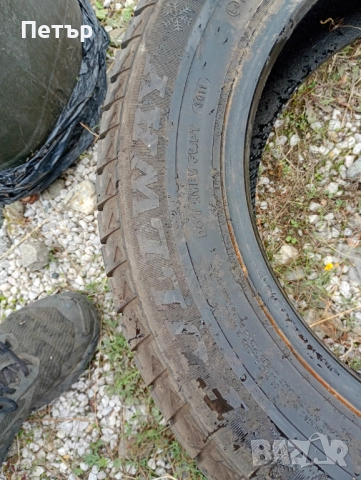 2 броя зимни гуми 205/65/16C Dot3011 Цената е за двете, снимка 5 - Гуми и джанти - 52057622