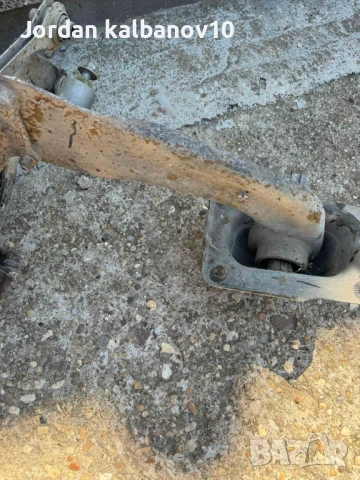 Окачване от задна лява страна на Туаран Touran само за 150Eur., снимка 6 - Части - 53309338