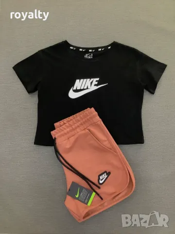 Nike дамски къси екипи , снимка 2 - Спортни екипи - 49671833