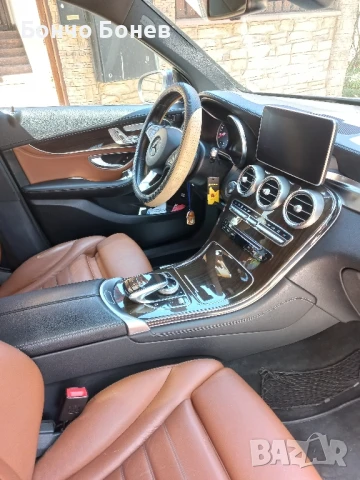 Мерцедес GLC 300 4 matik, снимка 10 - Автомобили и джипове - 50590403