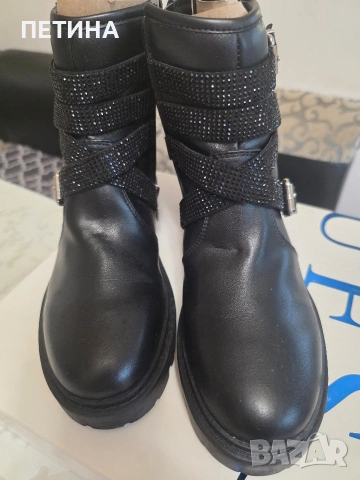 Guess , снимка 7 - Дамски боти - 53051421
