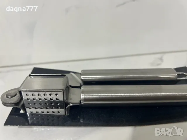 Стоманена преса за чесън нова, снимка 2 - Аксесоари за кухня - 50435384