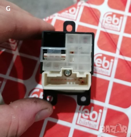 Бутон управление Огледала Мазда 6 , снимка 4 - Части - 44500939