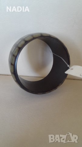 Масивна гривна от рог., снимка 3 - Гривни - 44336026