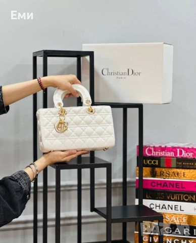 Christian Dior чанти дамски луксозни на топ брандове , снимка 13 - Чанти - 51829075