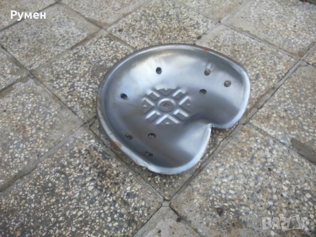 ЖЕЛЕЗНА СЕДАЛКА-НОВА, снимка 1