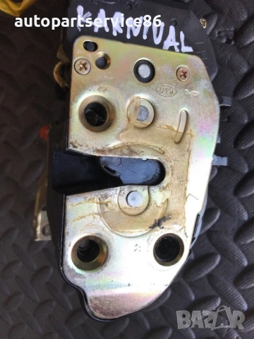 брава на предната лява врата за KIA Carnival CRDi (2002–2006), снимка 2 - Части - 53198579