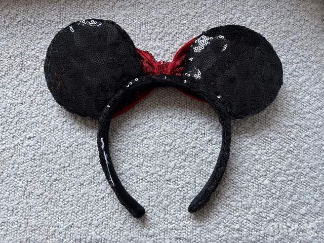 Оригинална диадема - уши Minnie Mouse Disneyland Paris с пайети, снимка 2 - Аксесоари за коса - 56074870