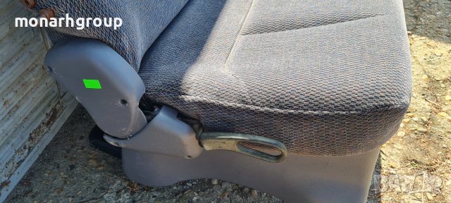 Седалка за кола задна 3 места /Крайслер/, снимка 2 - Аксесоари и консумативи - 42365443