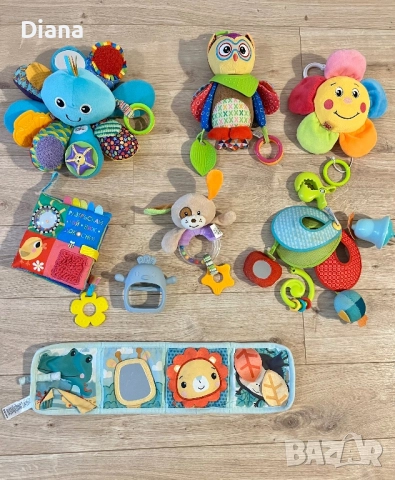 Сет от 8 бебешки играчки