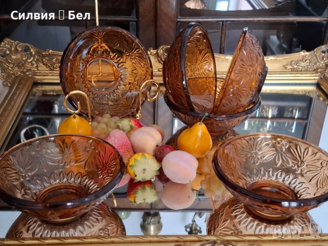 Винтидж комплект от 6 купички- пресовано стъкло 