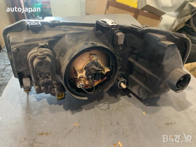 Десен фар Ленд Ровър Фрилендър  Land Rover Freelander 2001г, снимка 2 - Части - 41576347