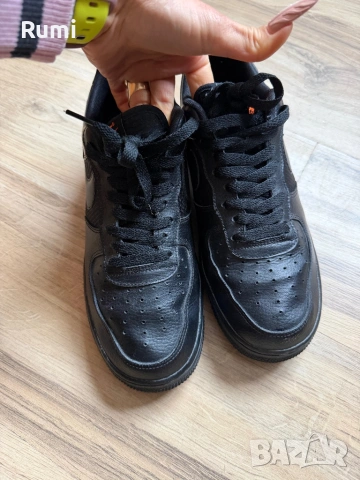 Оригинални кожени кецове NIKE AIR FORCE 1 '07 LE! 41 н, снимка 4 - Кецове - 52306523