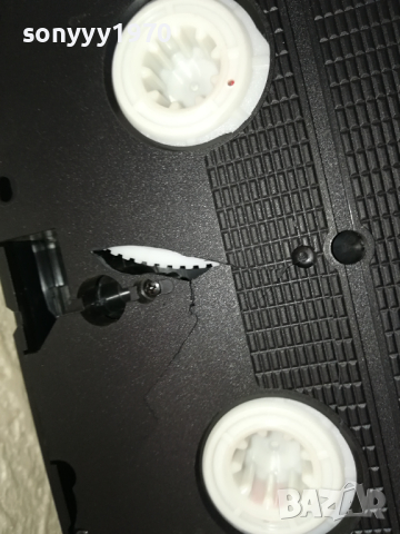 ПЕТРА ХИЩНА ХИЕНА-VHS VIDEO ORIGINAL TAPE 1903240913, снимка 17 - Други музикални жанрове - 44834833