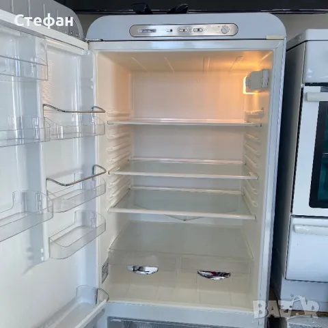 Хладилник с фризер SMEG, снимка 3 - Хладилници - 49132521