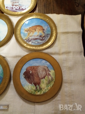 Осем броя уникални порцеланови пана в бронзов обков, снимка 3 - Пана - 36201748