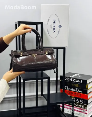 Prad🅰️ дамски чанти Различни цветове , снимка 9 - Чанти - 48588415