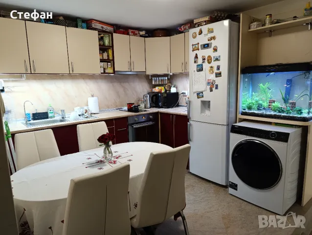 Продавам КЪЩА гр. Аксаково Варна Два Етажа 145кв.м. 615кв Двор ЦЕНТЪР!, снимка 5 - Къщи - 47762621