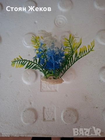 продавам изкуствено растение, снимка 2 - Оборудване за аквариуми - 53694873