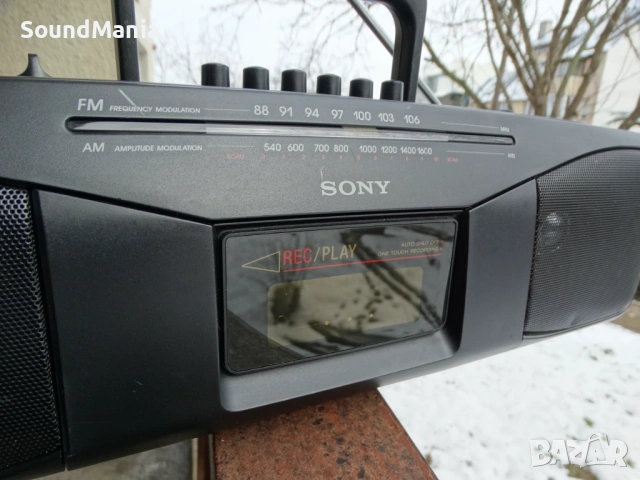 SONY CFS-204 ..., снимка 2 - Радиокасетофони, транзистори - 53581214