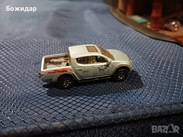 Детска количка.Mitsubishi L 200 Triton 2008.