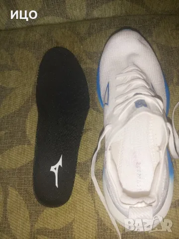 Дамски маратонки Mezuno Wave neo wind, снимка 18 - Маратонки - 47397760