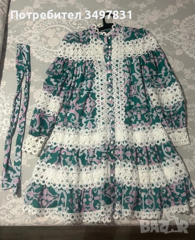 Дантелена рокля 
