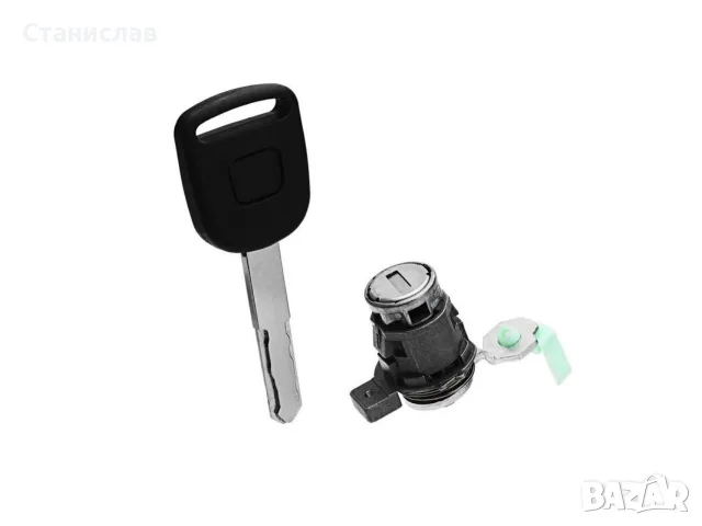 Патронник с ключ за Honda CR-V MK2 – 72185S9A013