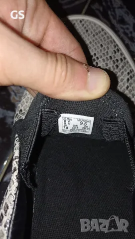 Продавам унисекс кецове Vans Snake Marshmallow номер 40-41, снимка 5 - Кецове - 56319184