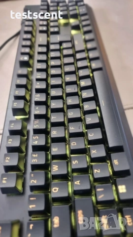 Механична геймърска клавиатура Razer BlackWidow V4 Green Switches gaming keyboard, снимка 4 - Клавиатури и мишки - 53002097