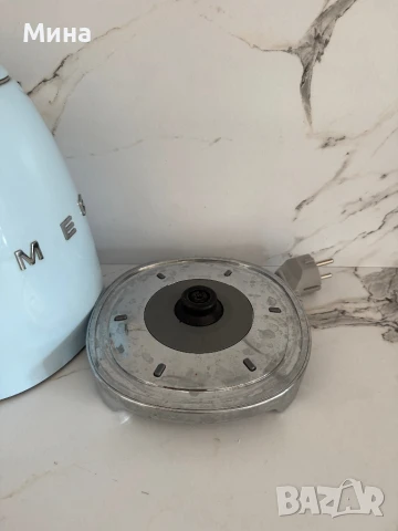 Електрическа кана Smeg в пастелно синьо, снимка 4 - Други - 50453244