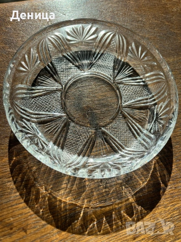 Кристална купа/ чинийка за ядки, бисквитки… Размери-16.5/3 см Цена-8€, снимка 3 - Чинии - 53613427