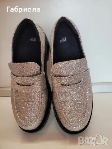 Блестящи обувки H&M за момиче 34 размер, снимка 2 - Детски обувки - 56038881