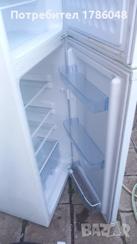 Хладилник с фризер