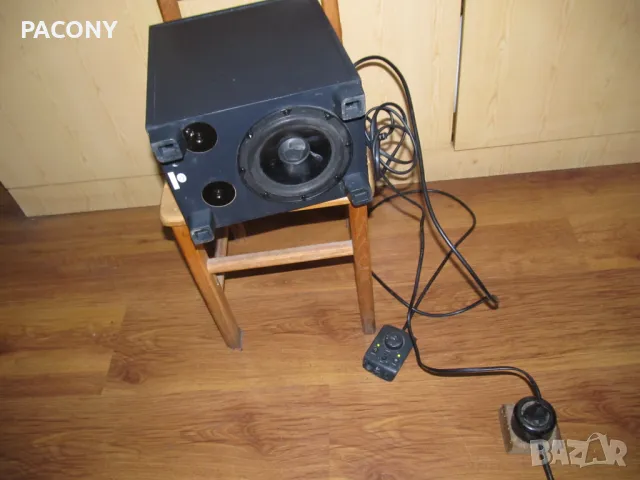 малък буфер с колонки LOGITECH - работещ, снимка 2 - Тонколони - 49769850