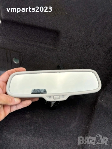 Oгледало с камера Audi A8 D4, снимка 3 - Части - 53762734