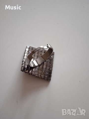 Нов дамски пръстен с черни камъни, снимка 2 - Пръстени - 39674473